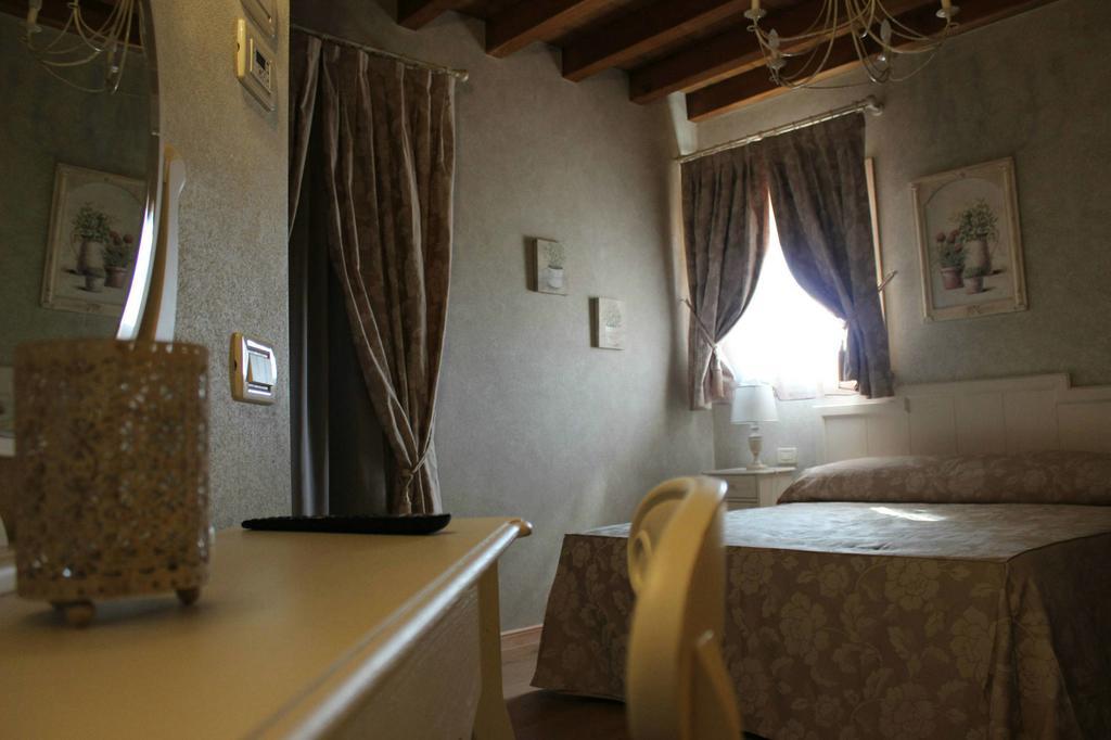 Relais Mondotella Pozzolengo Luaran gambar