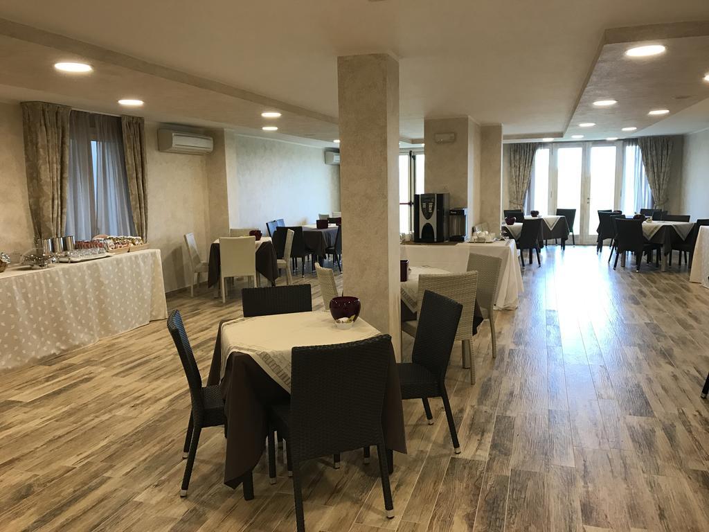 Relais Mondotella Pozzolengo Luaran gambar